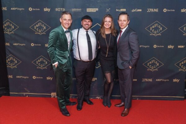 SKY Österreich Premiere der neuen Staffel von Babylon Berlin in der Kattus Sektkellerei in Wien, 21.1.2020,
- 
Volker BRUCH, Trystan PÜTTER, Tarek SHARIF, Milena RIEDEL