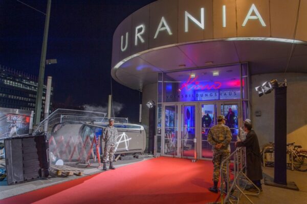 SKY Premiere ´8 Tage´ - Welteruntergangsdrama Premiere im Urania Kino Wien, 14.2.2019, -